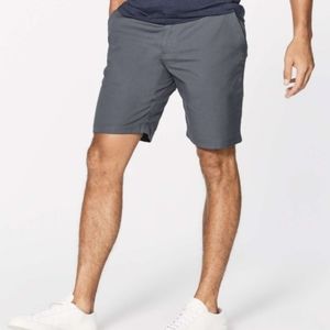 Lululemon Men's Commission Shorts in Anchor Sz. 30
